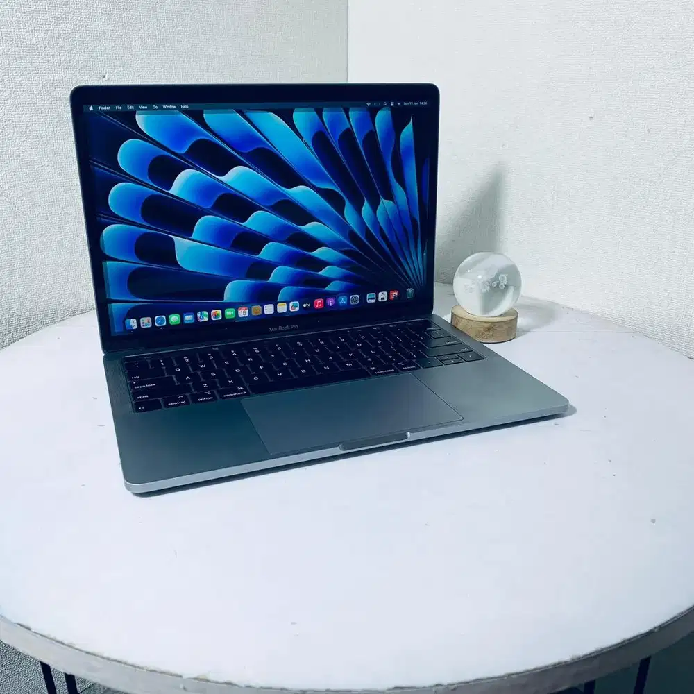 Macbook Pro Touchbar | Core i7 | 16GB | 512SSD