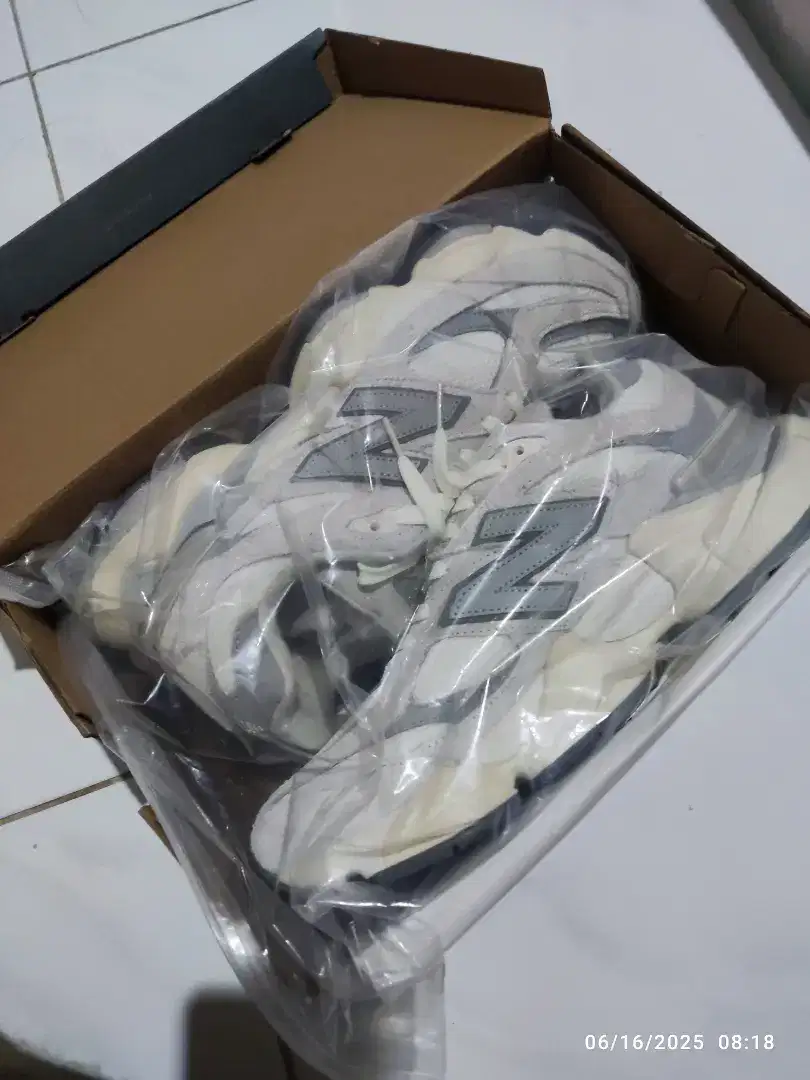 NB New Balance 9060 44 sea salt