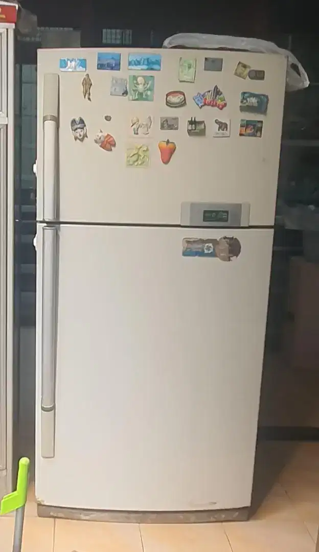 kulkas LG besar 2 pintu