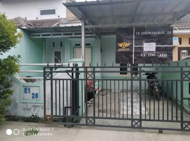 Rumah depan kampus luas 72 m2 surat SHM
