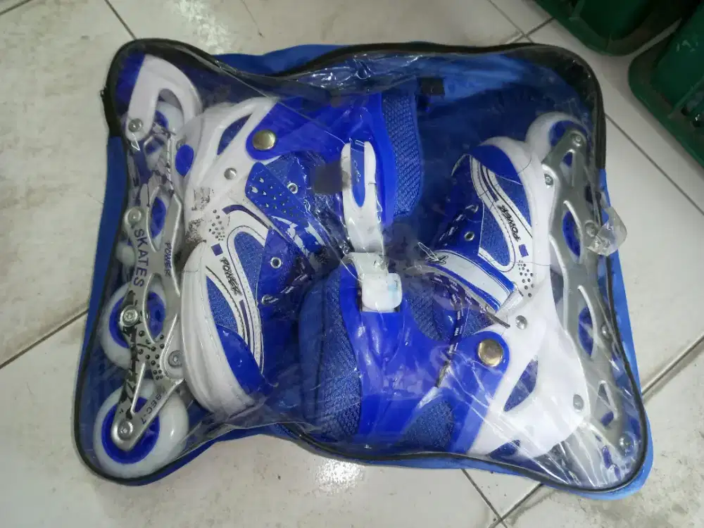 Mainan anak sepatu roda anak