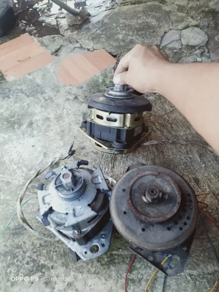 Dijual motor mesin cuci 3 buah kondisi normal