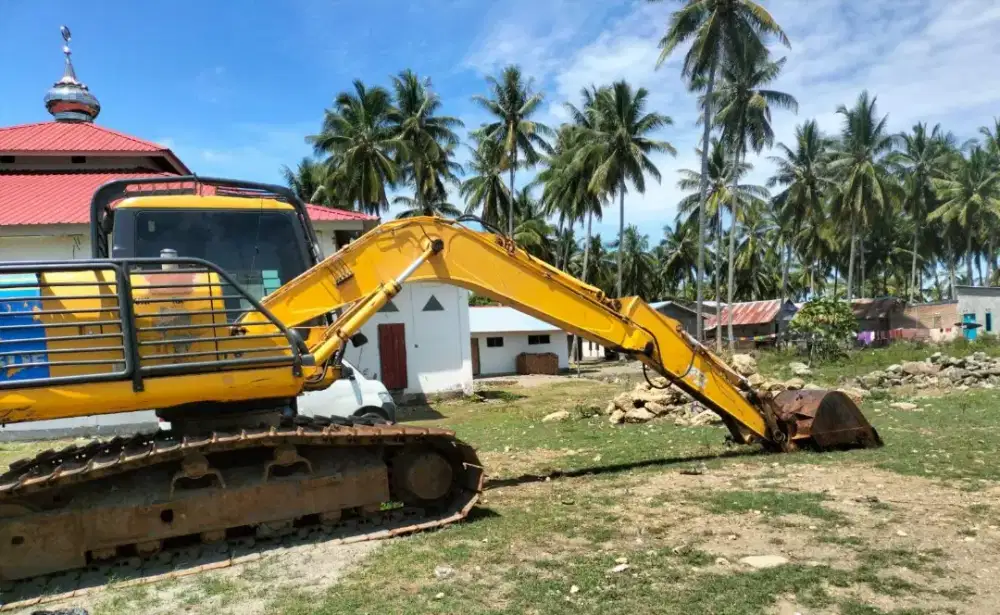 Excavator PC130F-7 th 2016 harga 450jt NEGO sulawesi barat