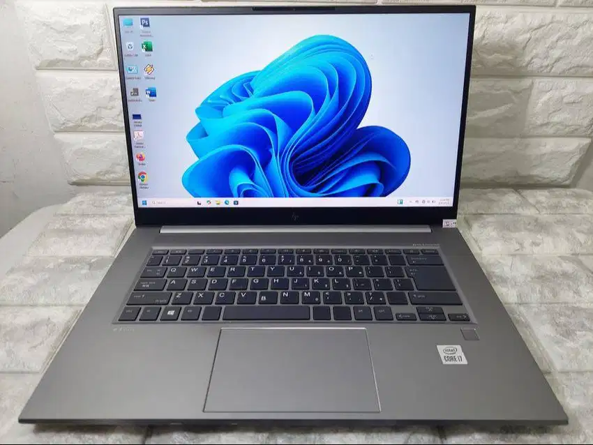 HP Zbook Studio G7Mobile NVIDIA Quadro T1000 DDR6 Ram32gb SSD256 A-WKJ