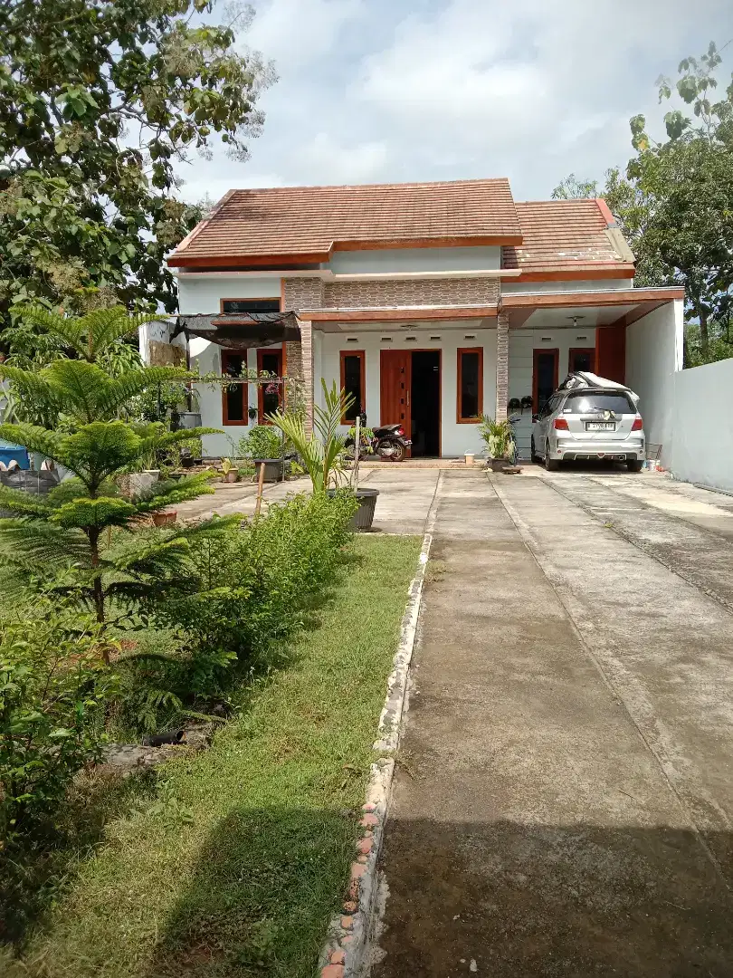 Rumah di jual siap pakai