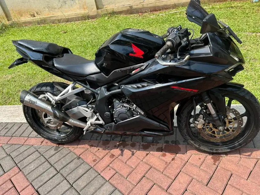 CBR 250 rr tipe black freedom