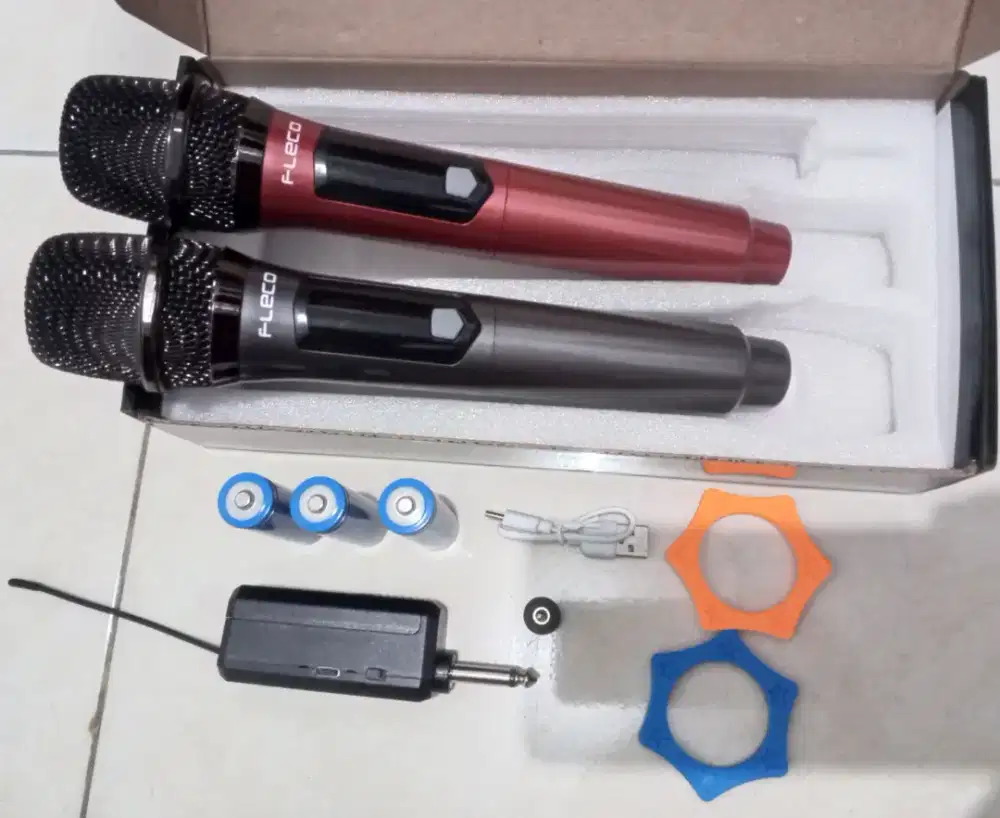 Mic wireless isi dua