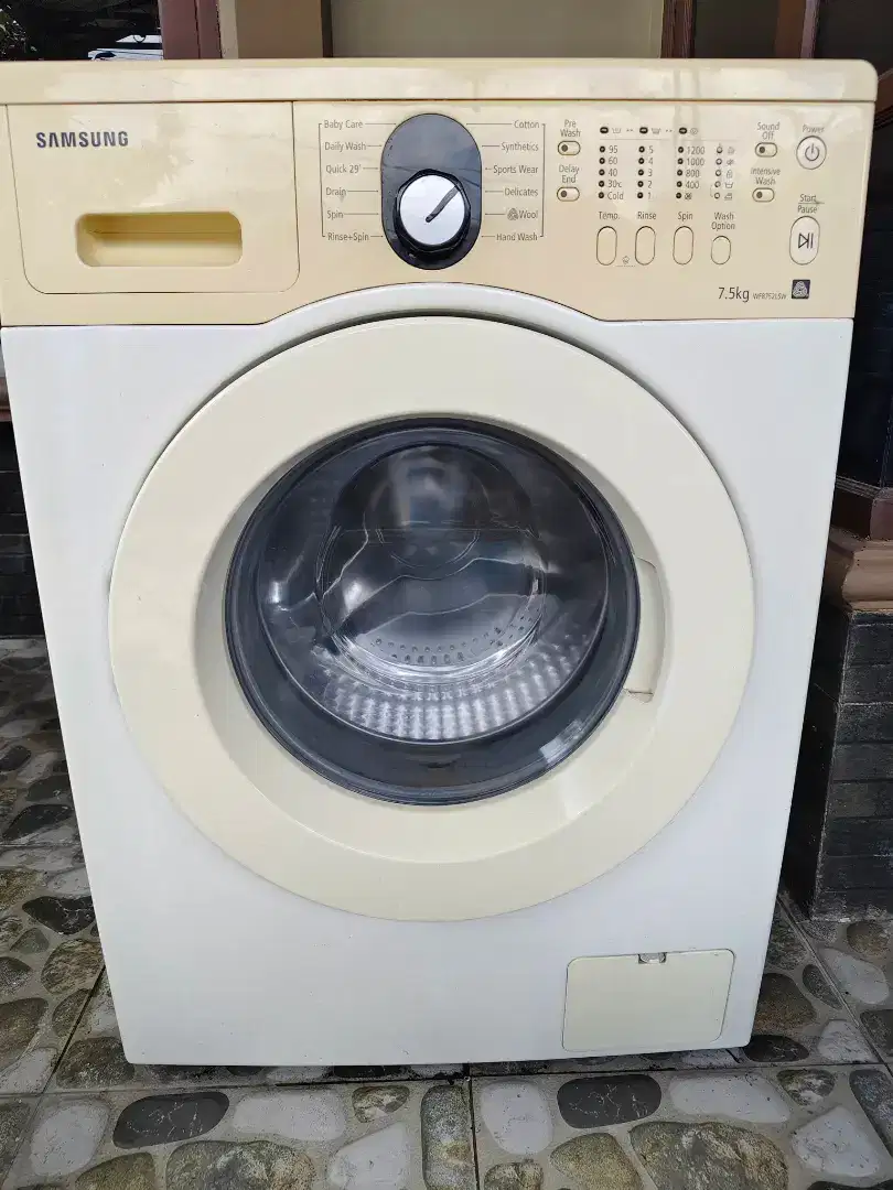 Mesin Cuci Samsung WF8752 Front Loading