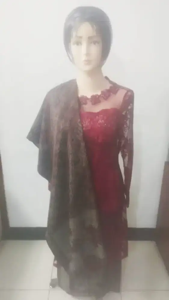 Kebaya pakaian baju wanita lengkap dengan semua perlengkapannya