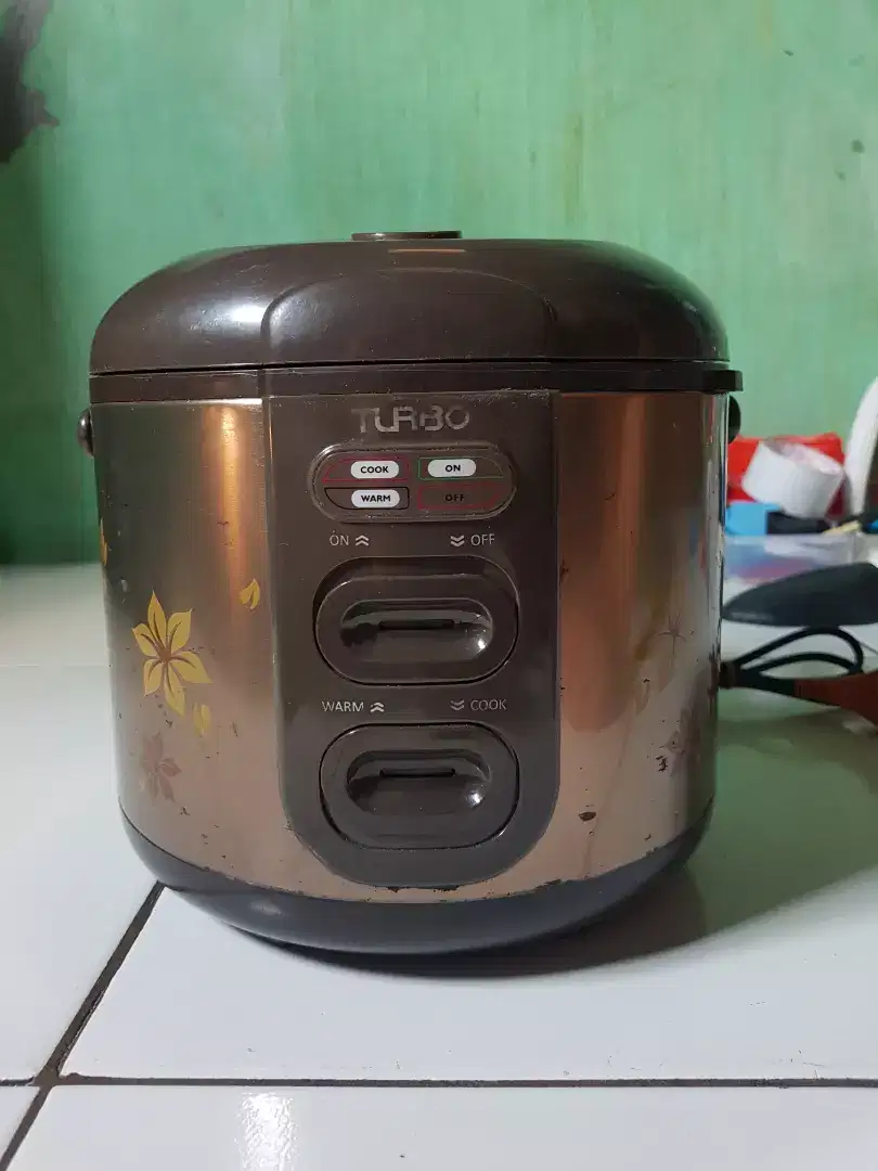 Dijual Rice cooker TURBO