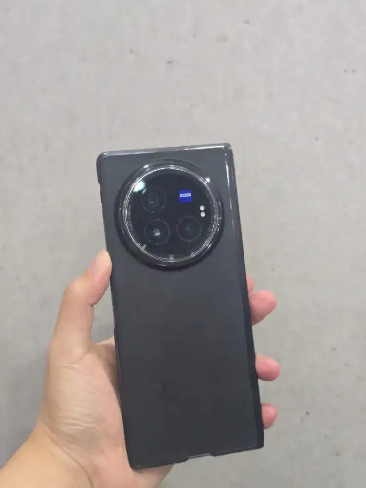 Second Vivo X Fold 3 Pro 5G 16+16/512GB garansi Juli 2025