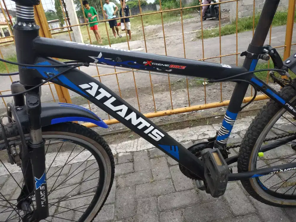 Sepeda gunung MTB merk Atlantis ring 26 mulus naikan penak siap pakai