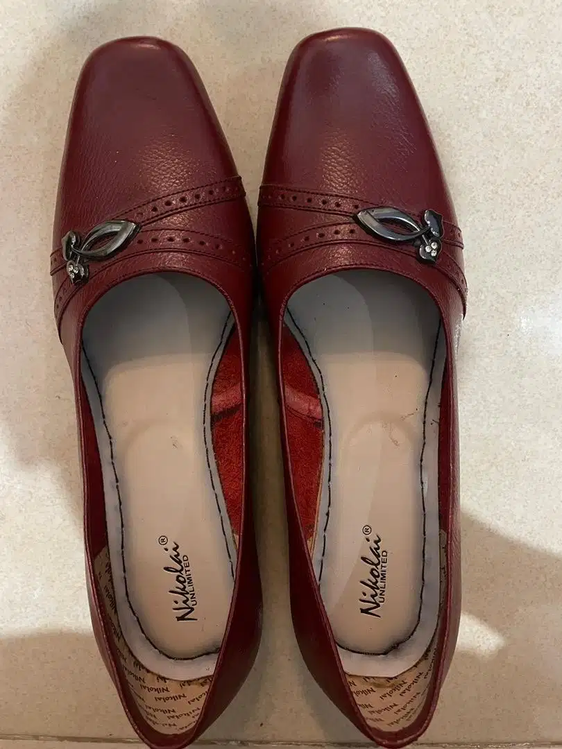 Sepatu Pantofel Formal Kantor Wanita Ukuran 38