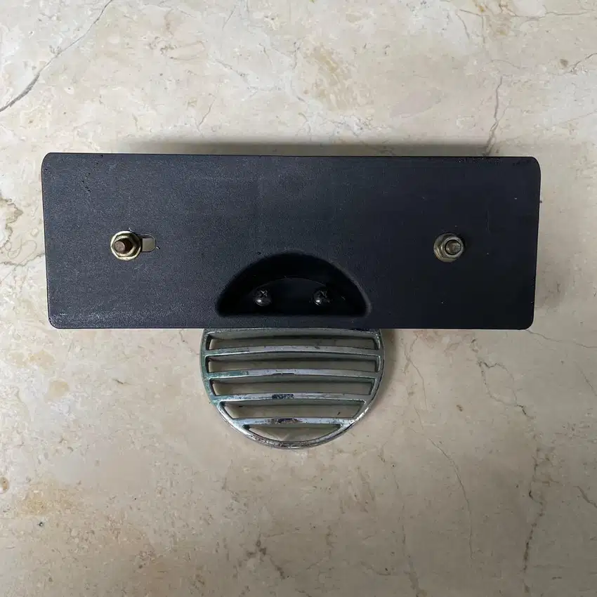 Grill Tatakan Plat Nomor Vespa LX LXV 2V 3V iGet Non FL Ori Piaggio