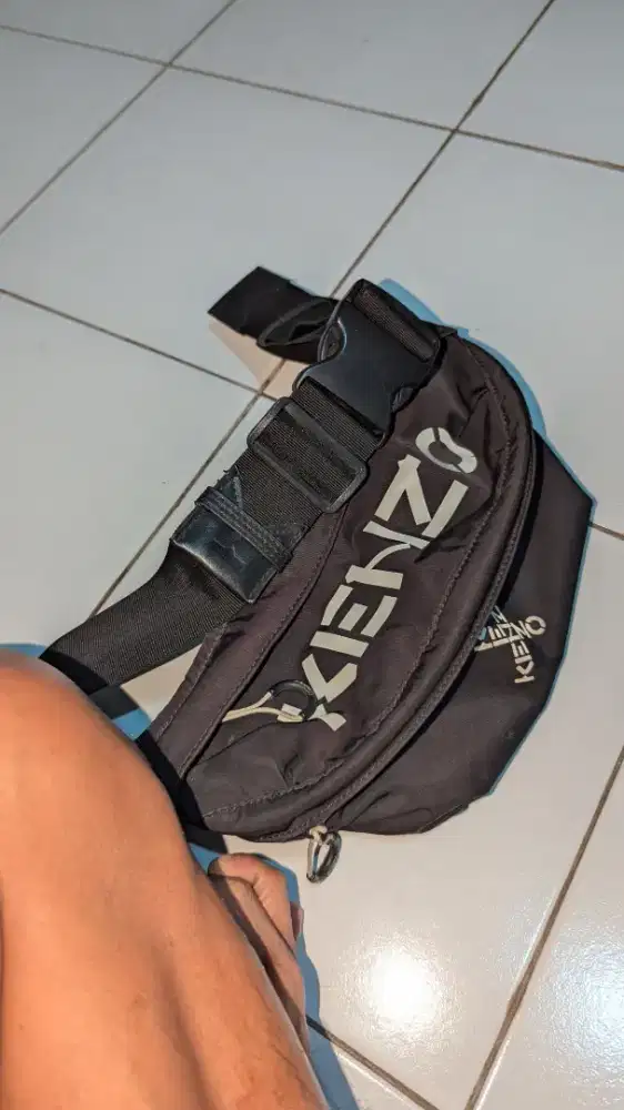 Kenzo waistbag cross logo