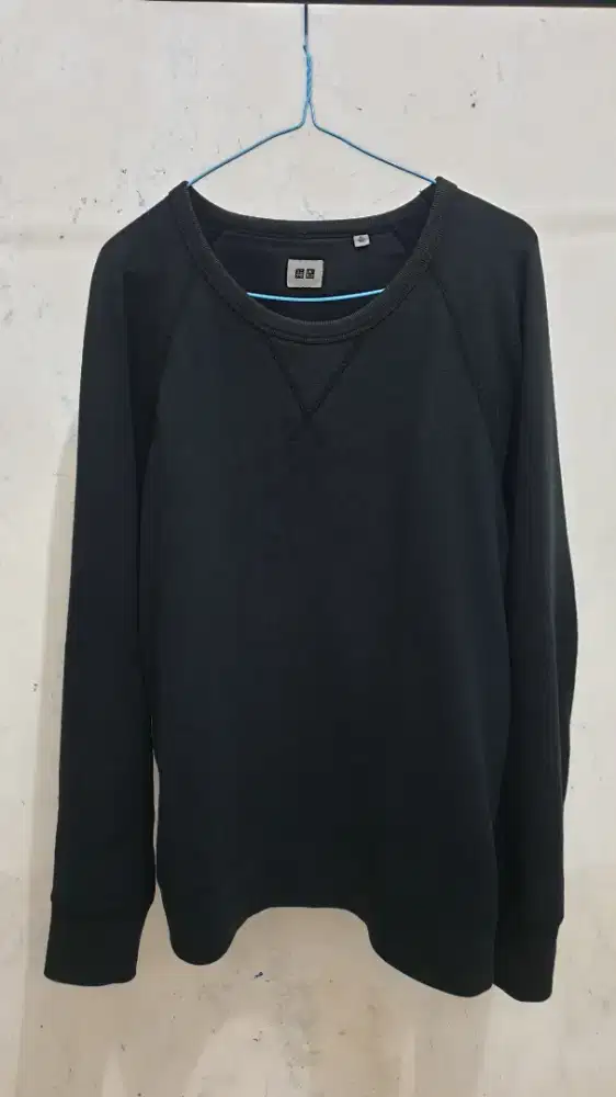 Sweater crewneck uniqlo