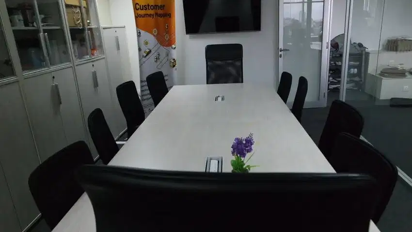 Meja Meeting INFORMA