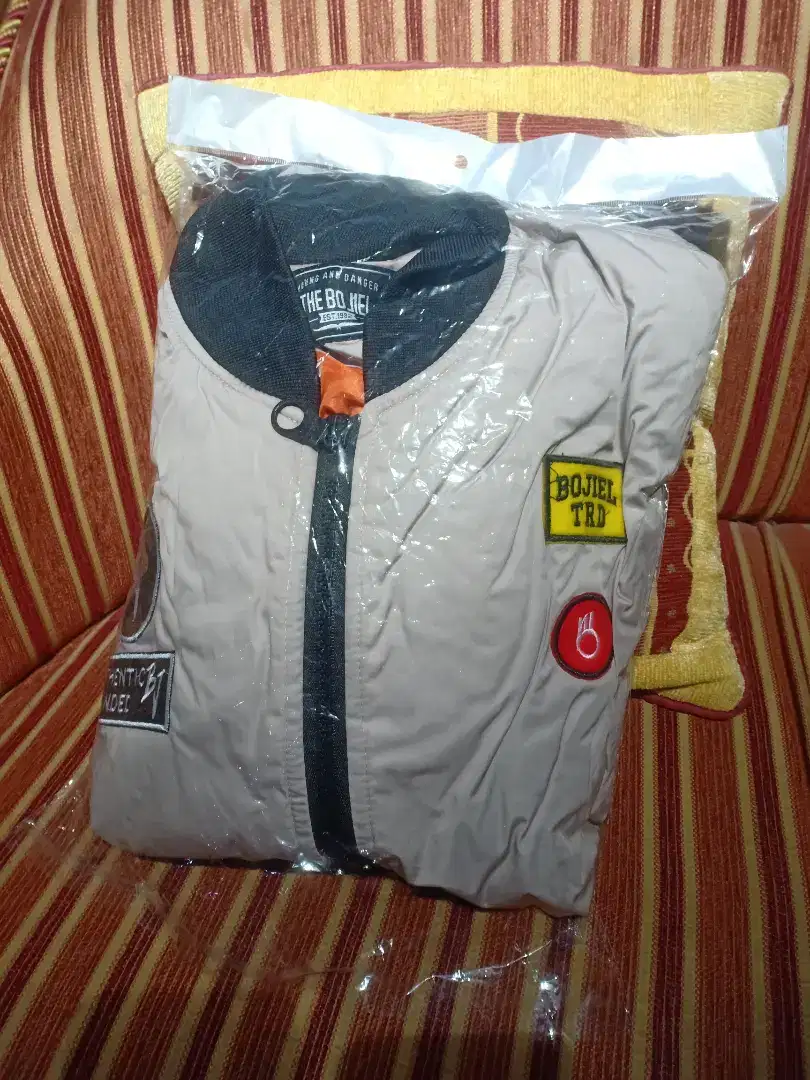 Jaket Bomber bisa COD