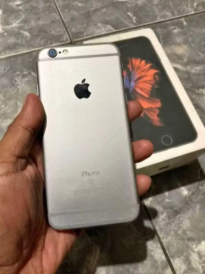 Iphone 6s plus lengkap dengan box