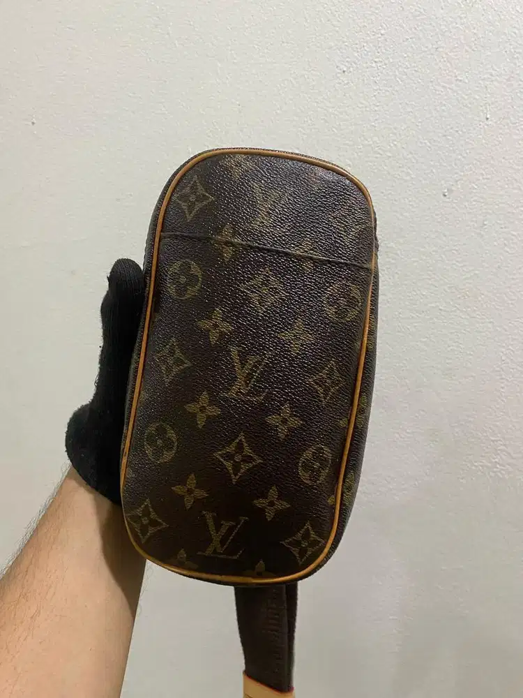 Crossbody waistbag louis vuitton gange monogram leather unisex good