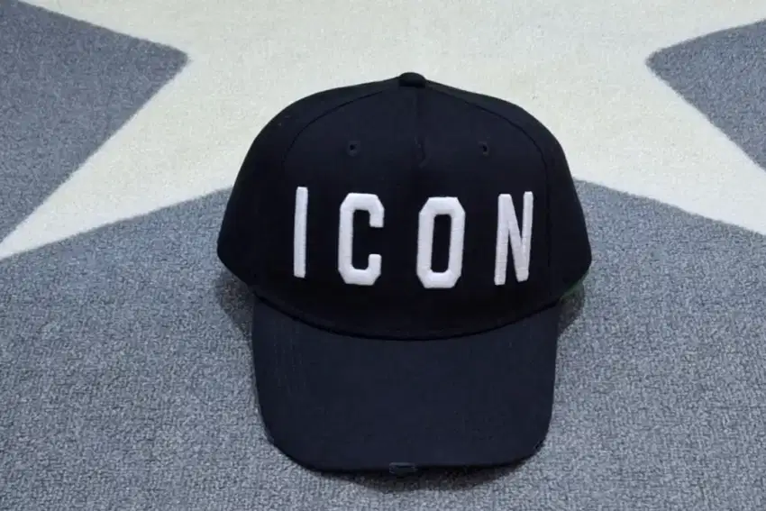 Topi dsquared2 italy second original bekas preloved unik