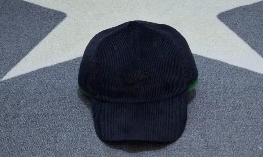 Topi nike corduroy unik second original bekas preloved