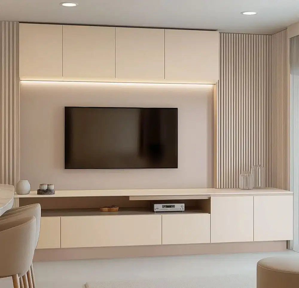 Backdrop TV, Partisi dinding TV tempahan