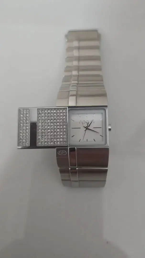 Jam tangan wanita ripcurl second original