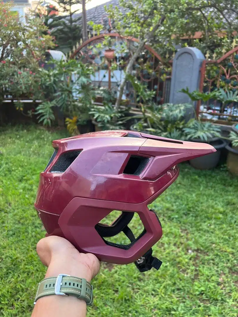 Helm Fox Dropframe pro sise XL
