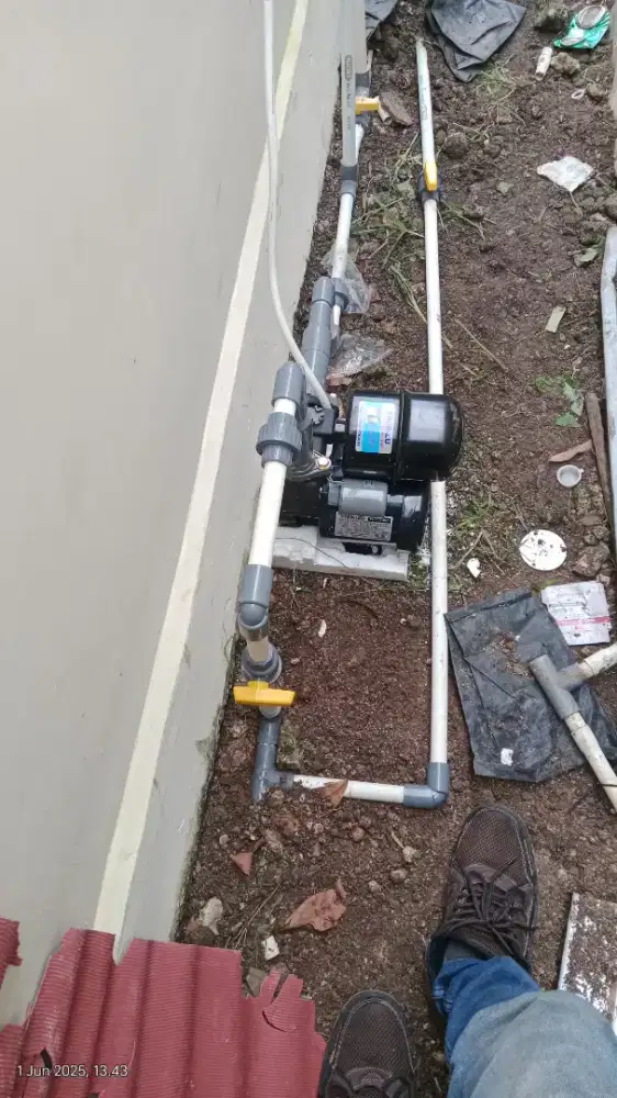 Mesin pompa/pendorong air