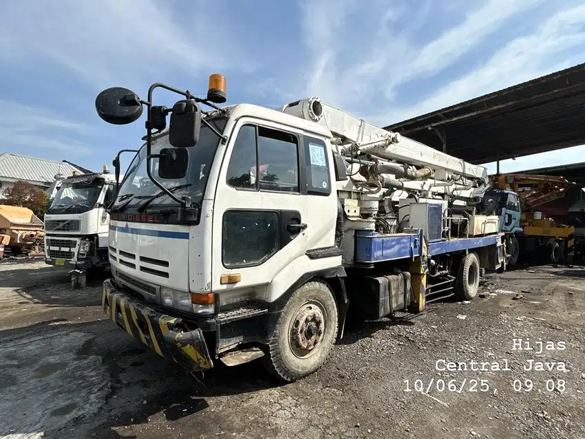 Concrete pump nissan niigata longboom