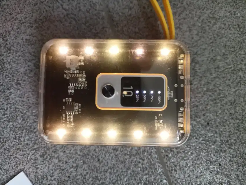Power bank plus lampu emergency 5000mAh