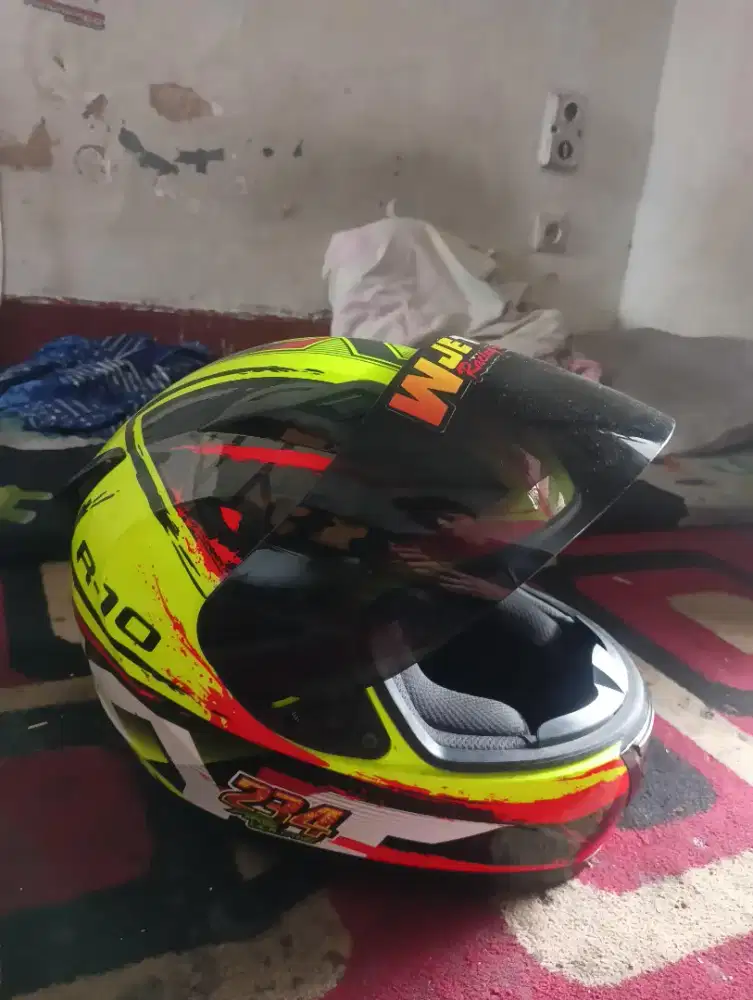 Helm Fullface R10