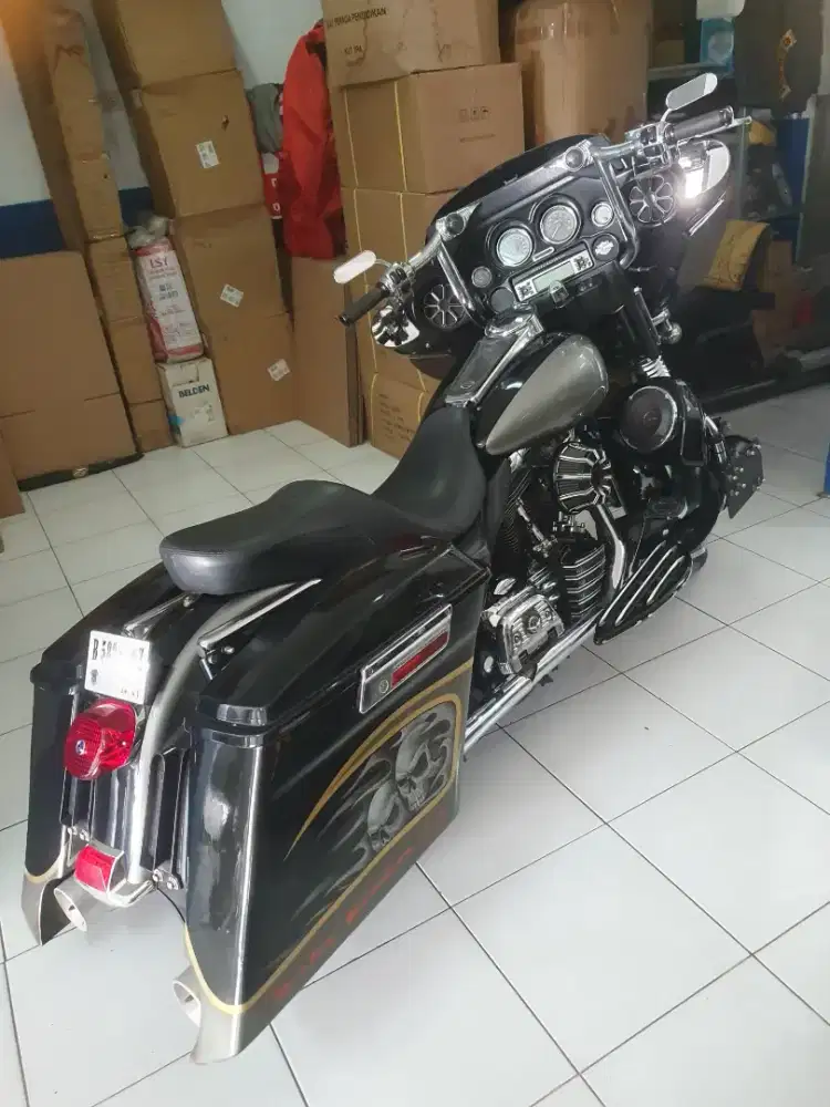 HARLEY ELECTRA 2004 Full paper
