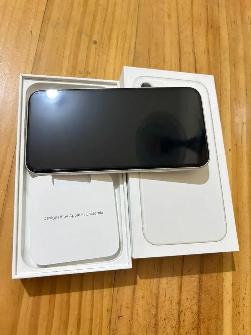 Iphone 11 64GB Ex Resmi (hello store) kode SA