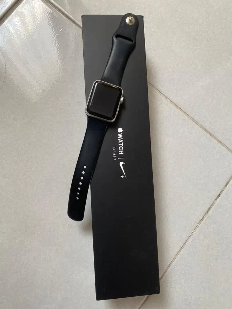 Iwatch seri 3 Nike Edition