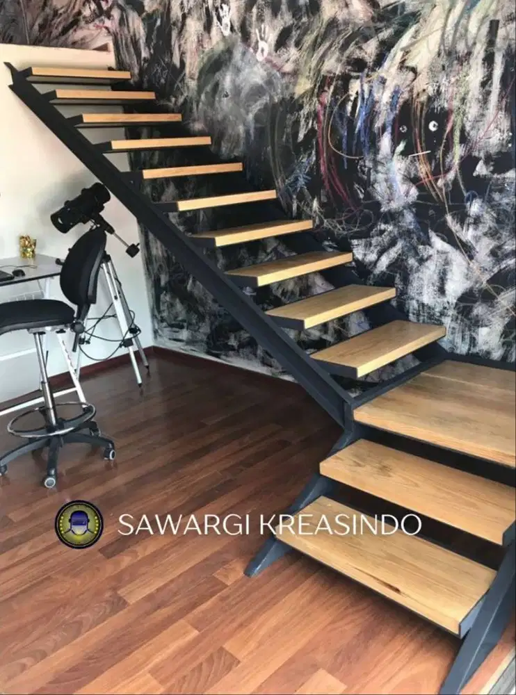 Tangga Rebah minimalis & Tangga besi putar spiral