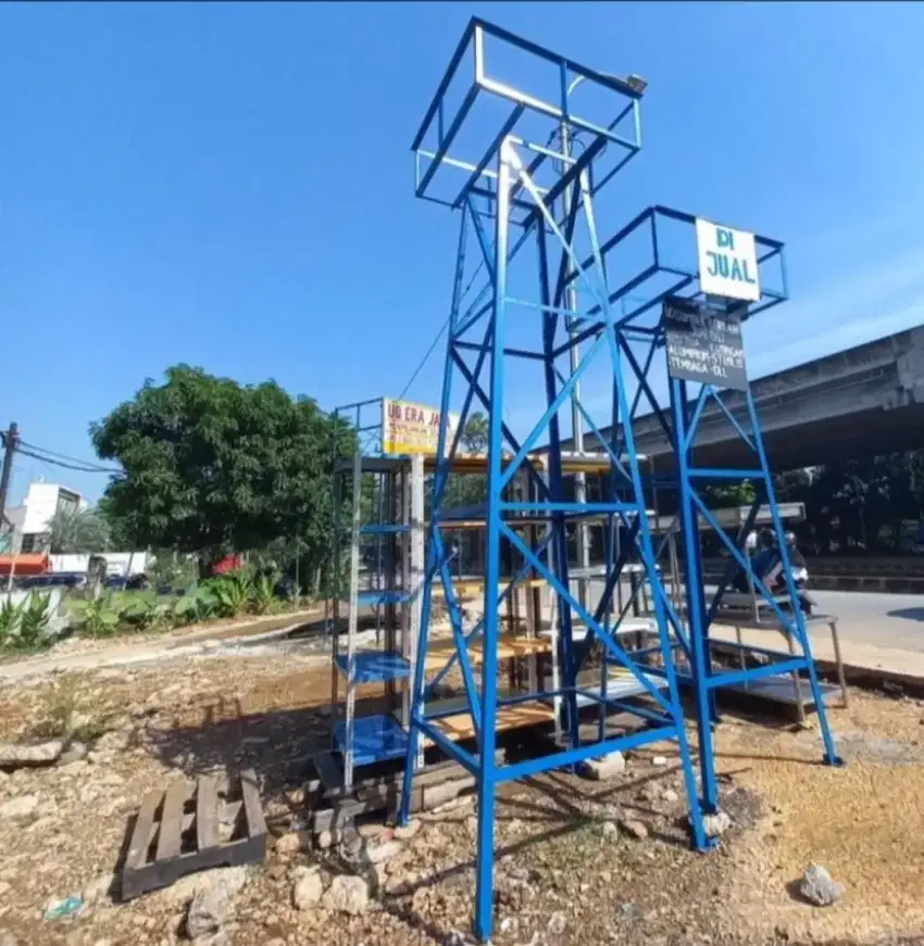 MENARA TOREN DAN GEROBAK