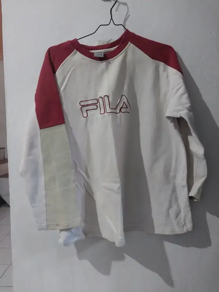 Sweater FILA Ukuran M Preloved