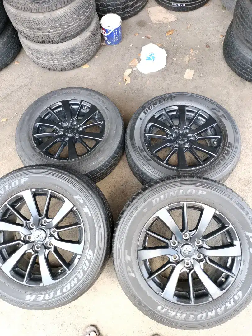 Velg original Mitsubishi Pajero sport Dakar ring 18 ban 265/60 R18