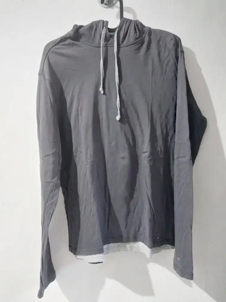 Sweater Ukuran M Preloved