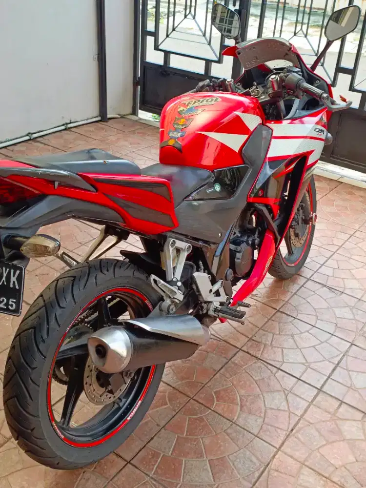 Honda CBR 150 tahun 2015