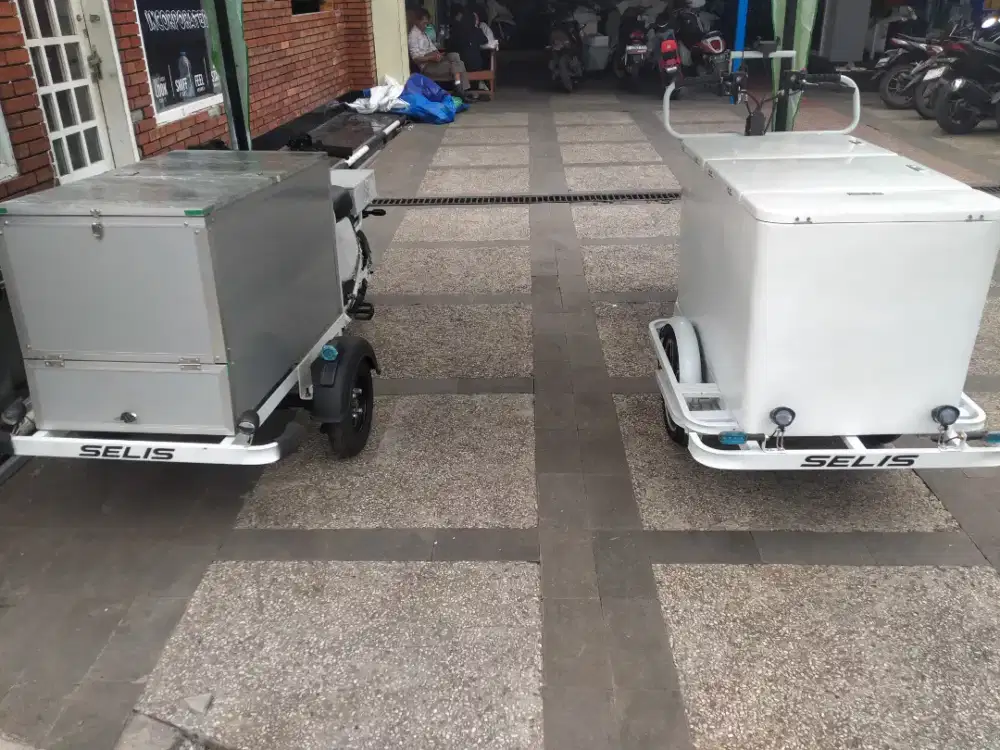 Selis Gerobak Listrik Pujasera