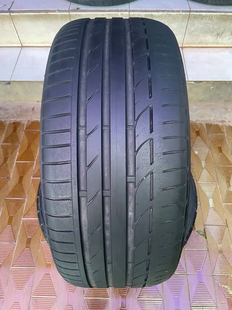 Ban Bridgestone Potenza S001 245 40 r20 1Pcs