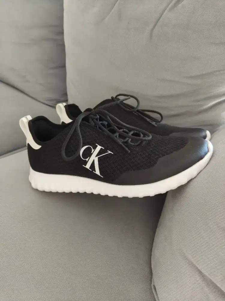 Sneaker Calvin Klien like new