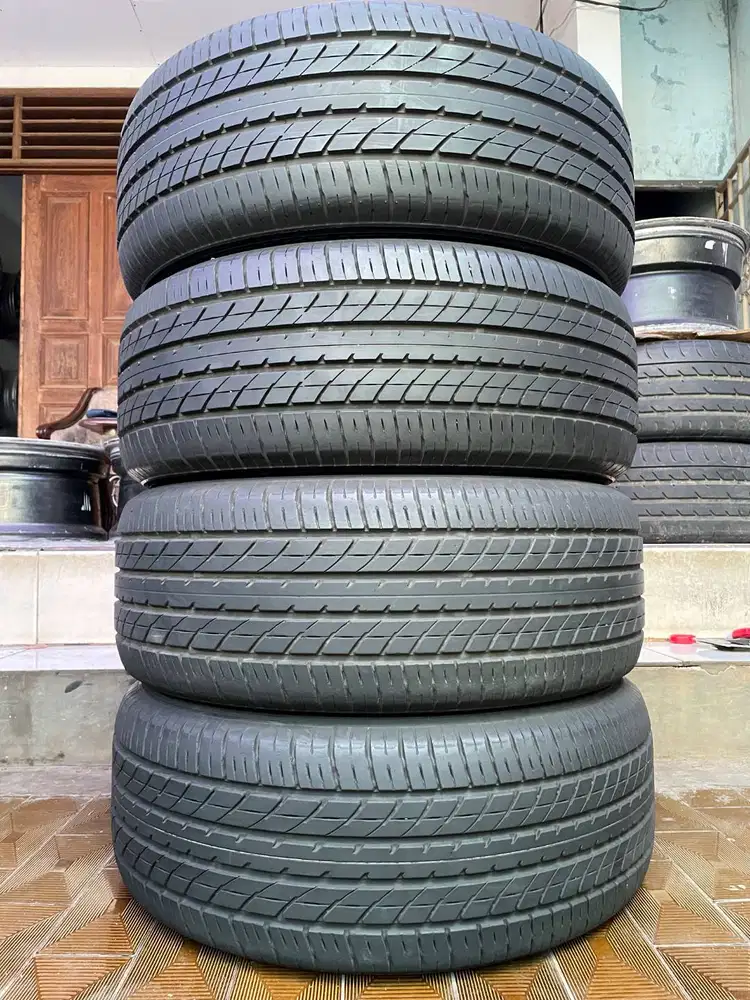 Ban Toyo Tranpath 235 50 r18 4Pcs