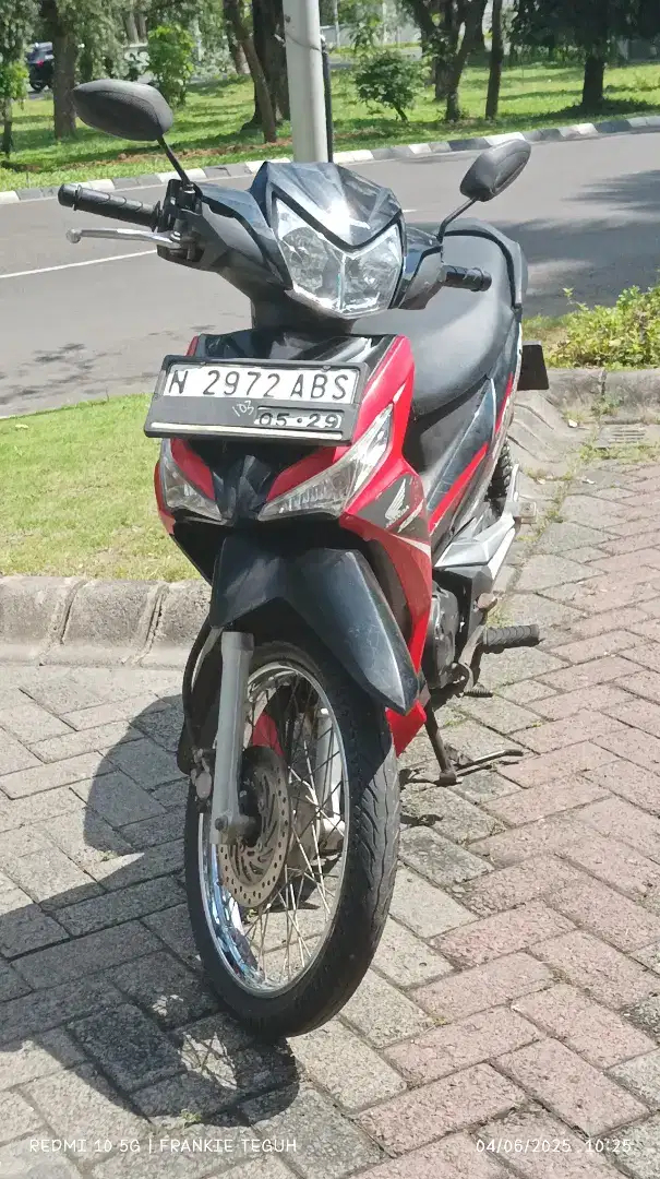 Supra x 125 inject wrn merah