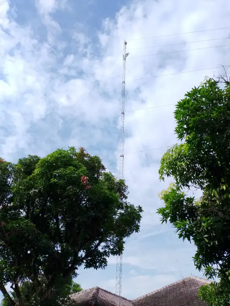 Tiang Tower Segitiga