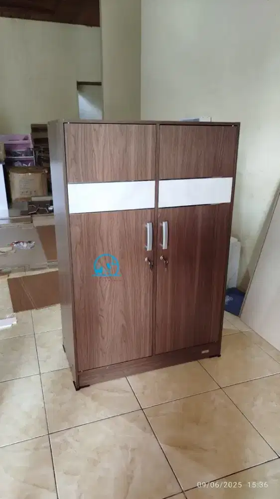 Lemari pakaian anak 2 pintu