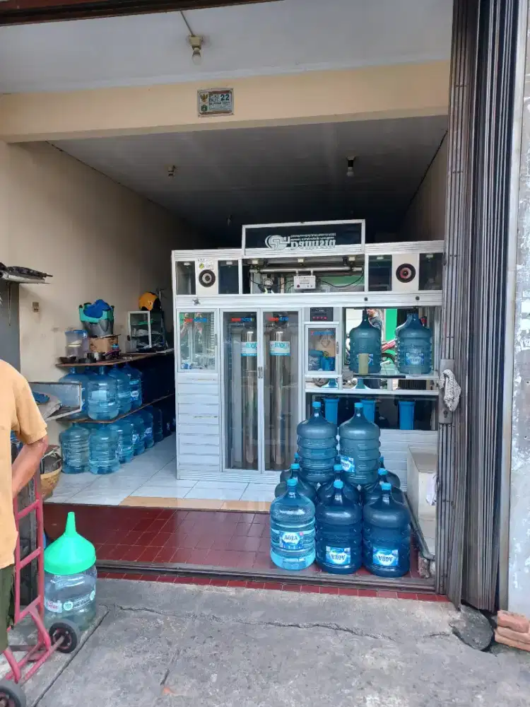 Dijual Depot Air Minum Isi Ulang - Air Galon